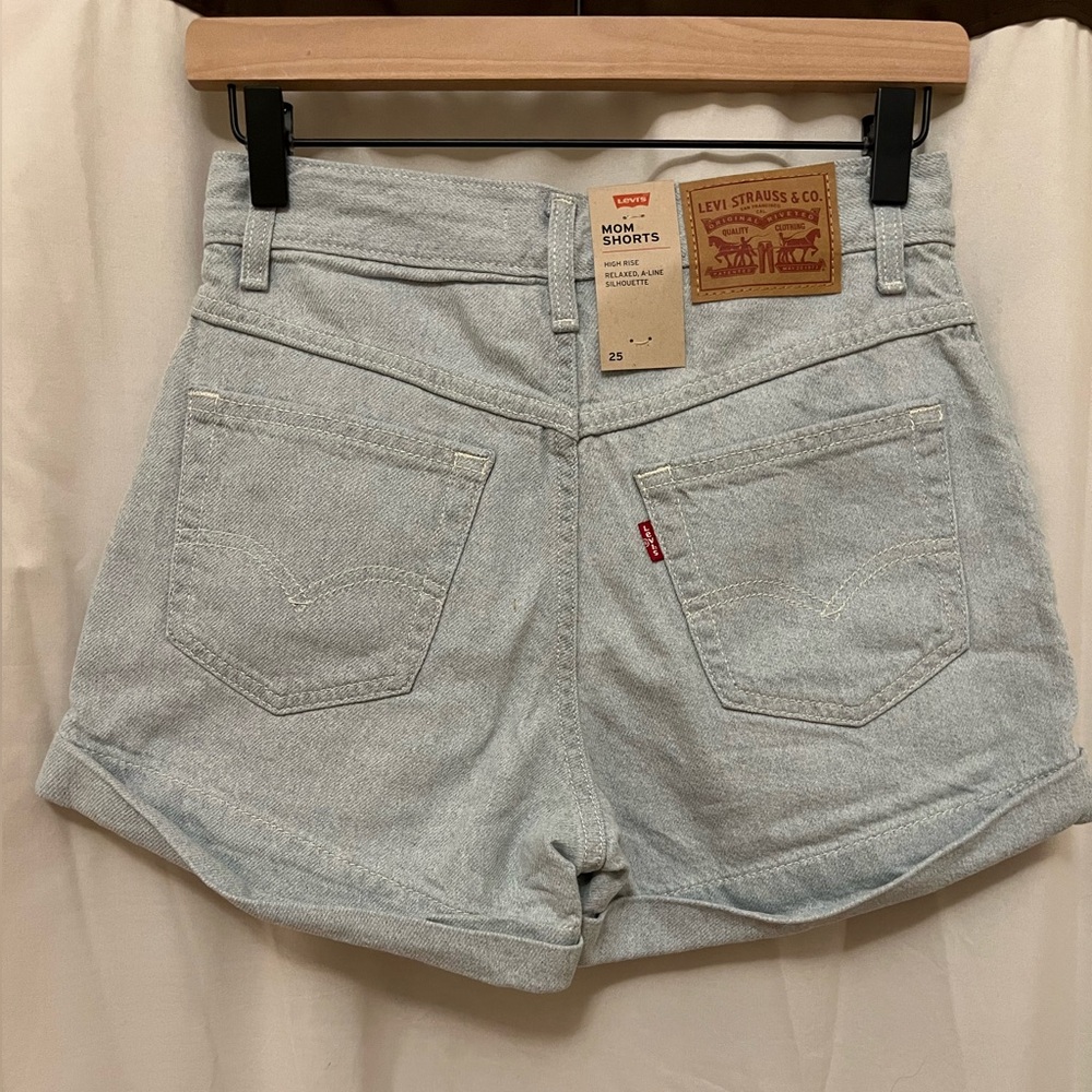 Levi’s Mom Shorts